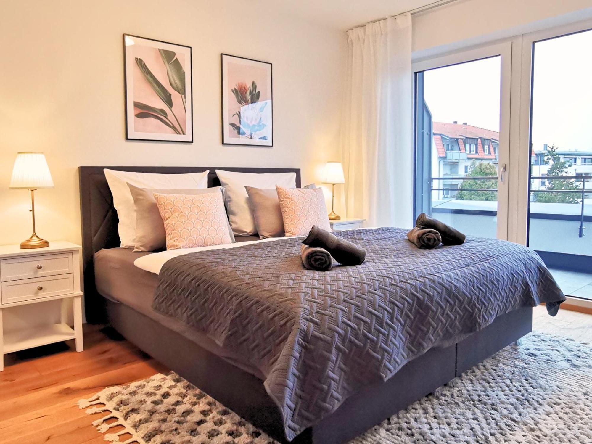 Апартаменты Fynbos Penthouse Deluxe, Balkon, Parkplatz Штраубинг Экстерьер фото