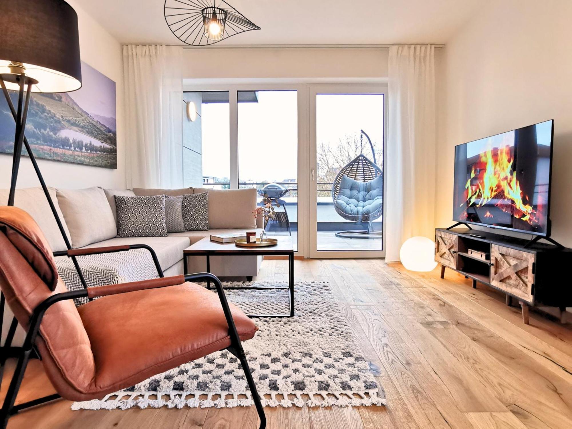 Апартаменты Fynbos Penthouse Deluxe, Balkon, Parkplatz Штраубинг Экстерьер фото